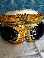 Majolique en Barbotine Olibet Boite A Biscuit Art Nouveau Céramique du XIXème.
