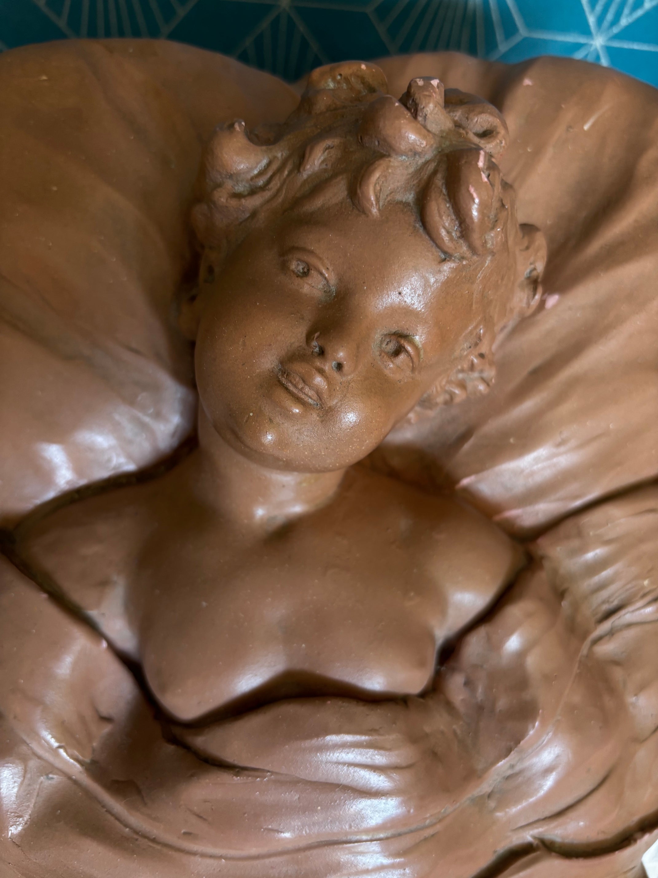 Terre Cuite signée Delicado L'Eveil. Sculpture Ancienne Statuette Enfant époque Art Nouveau