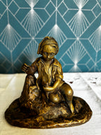 Statuette en Bronze. Jeune garçon Sur Un Rocher - Sculpture Art du XIXe Siècle Antique 12cm