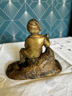 Statuette en Bronze. Jeune garçon Sur Un Rocher - Sculpture Art du XIXe Siècle Antique 12cm