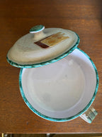 Céramique ancienne Émaillée, pot à couvert VALLAURIS, Décor de recettes. Jolie paire originale. Antiquités de France