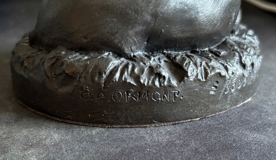 Sculpture animalière en bronze signée ORMOND et numérotée. Milieu XXème.
