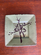 Vide poche ancien en céramique signé, décors Japonisant, estampillé, années 70. Antiquités de France