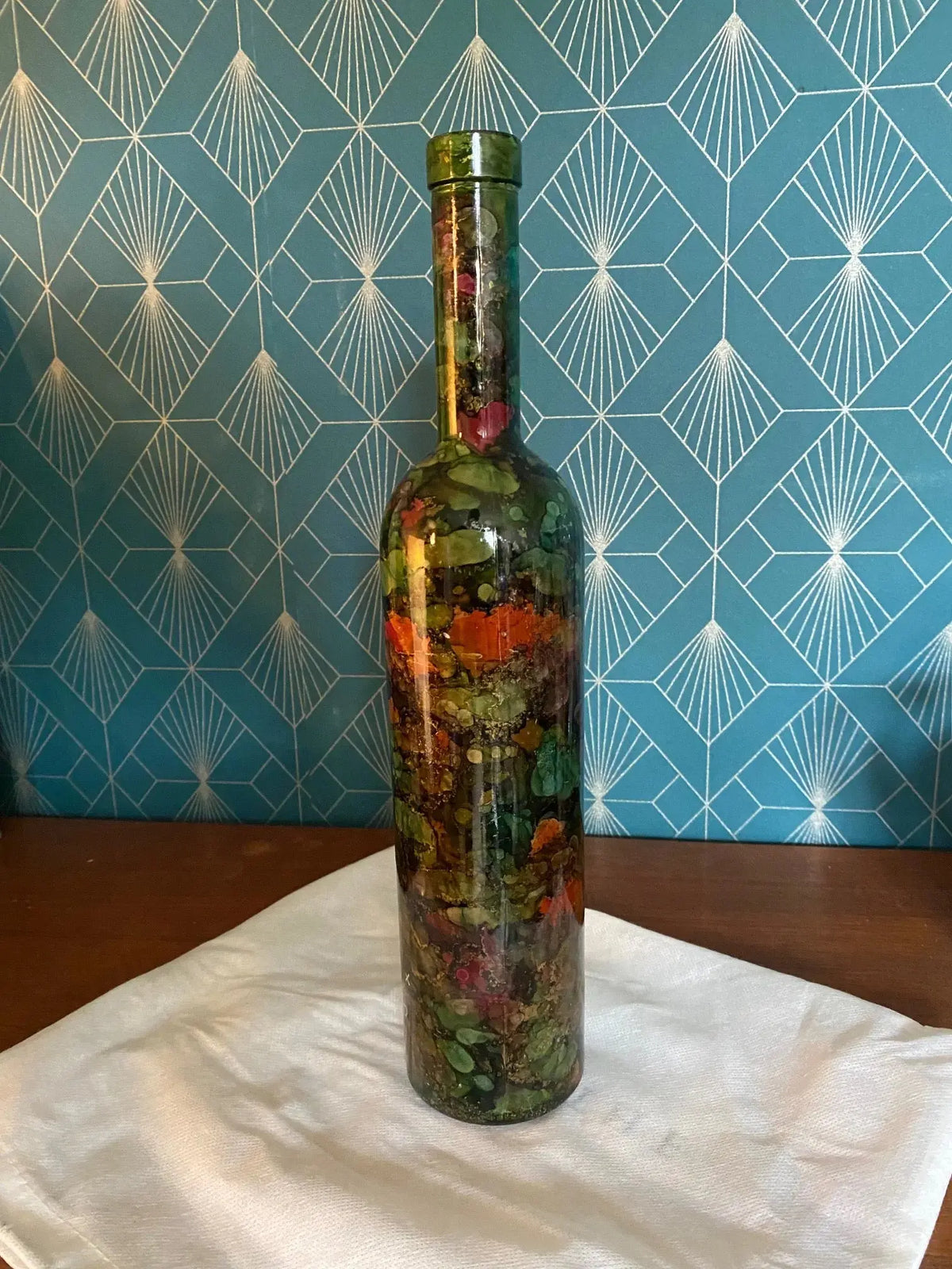 Ancienne bouteille, en verre laqué, multi couche, signé Chapoutier. 1960. Antiquités de France