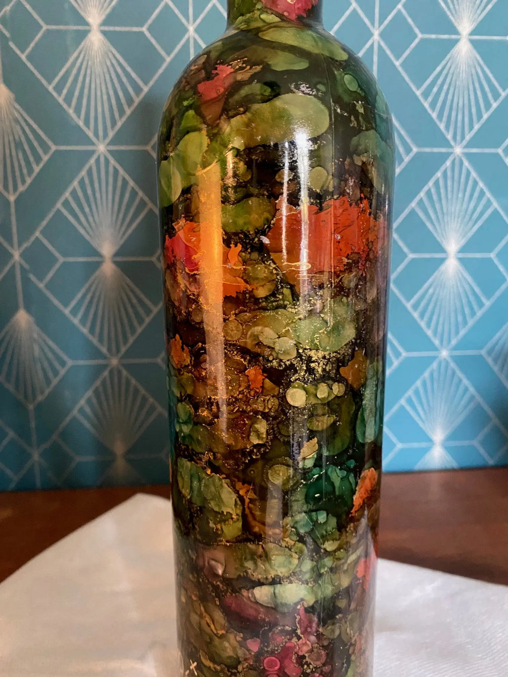 Ancienne bouteille, en verre laqué, multi couche, signé Chapoutier. 1960. Antiquités de France