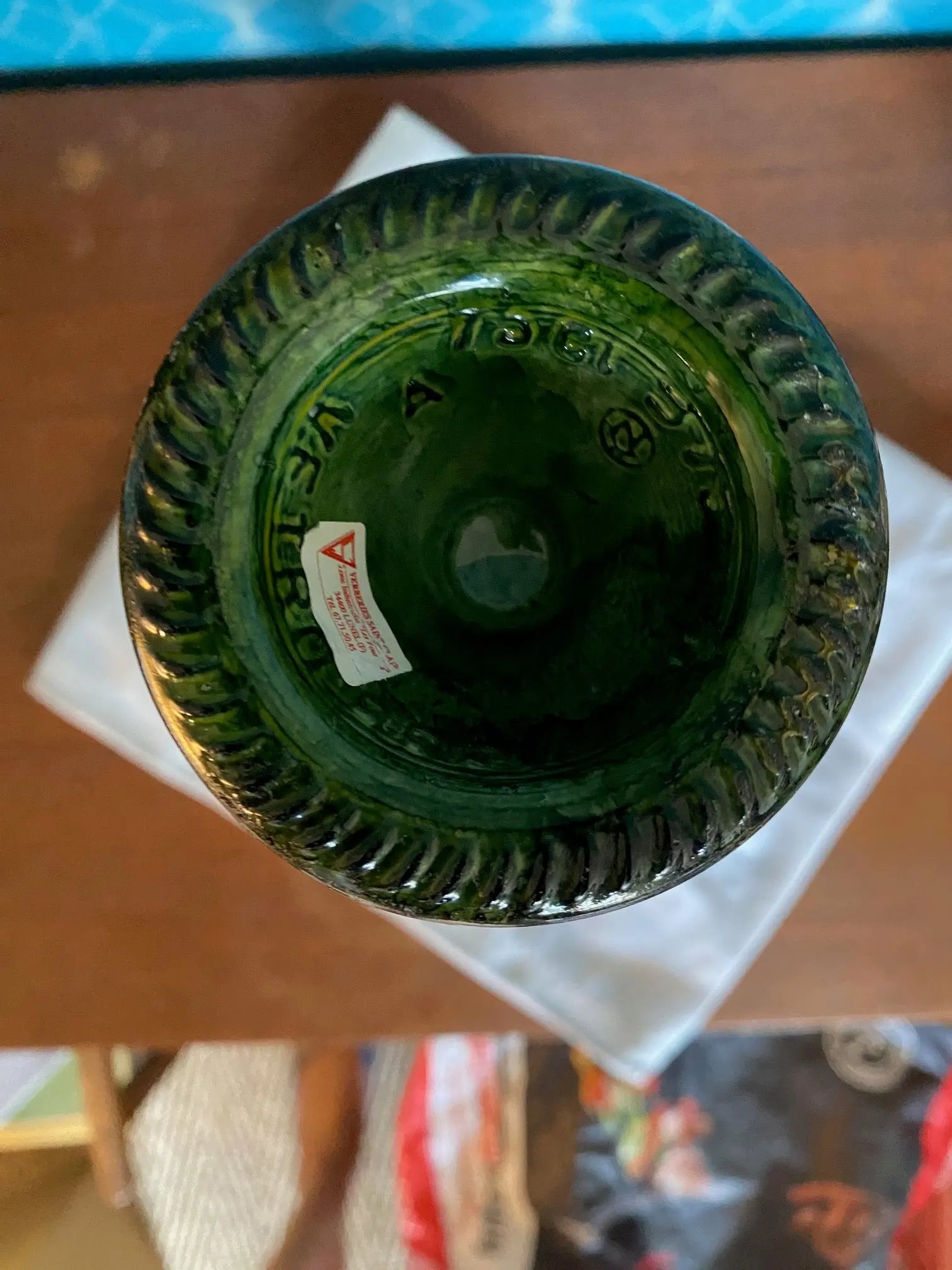 Ancienne bouteille, en verre laqué, multi couche, signé Chapoutier. 1960. Antiquités de France