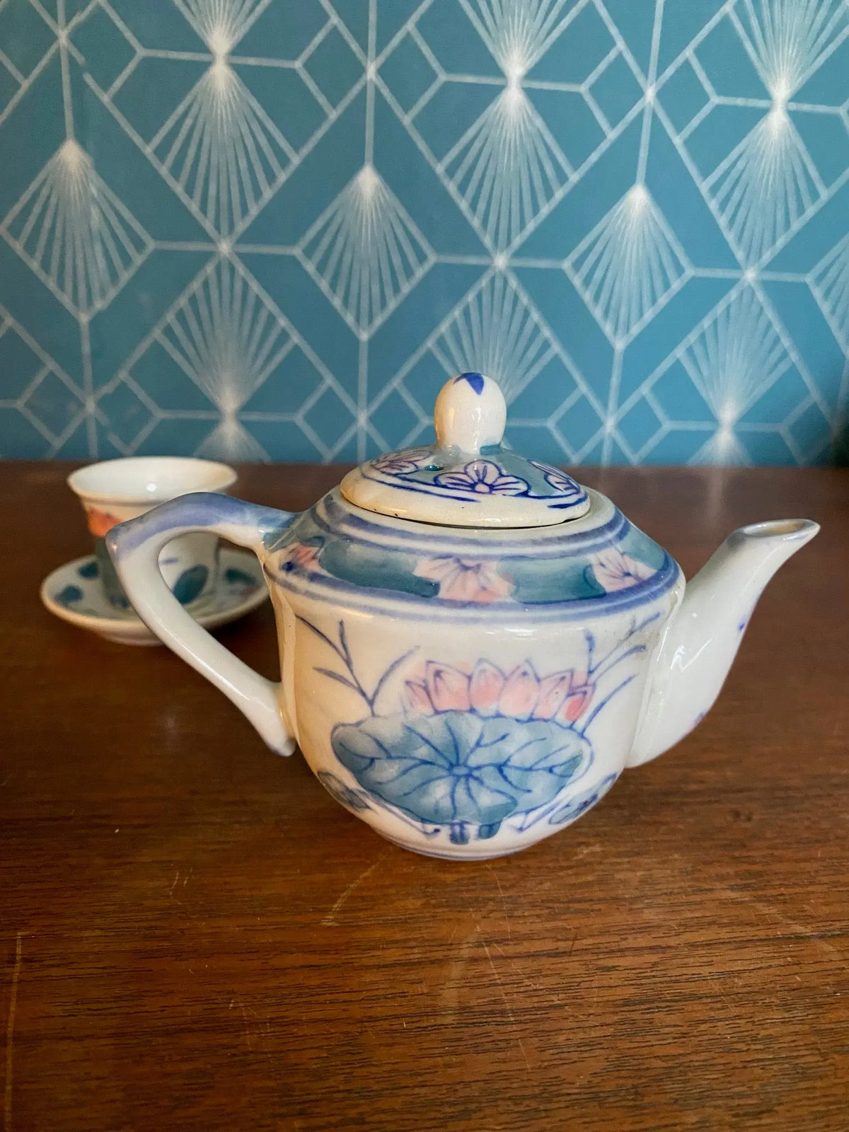 Porcelaine Chinoise, théière, Tasse et Sous-tasse en Porcelaine blanche d'Asie. Antiquités de France