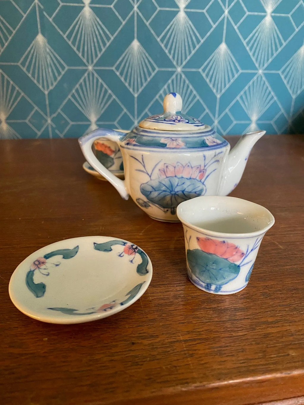 Porcelaine Chinoise, théière, Tasse et Sous-tasse en Porcelaine blanche d'Asie. Antiquités de France