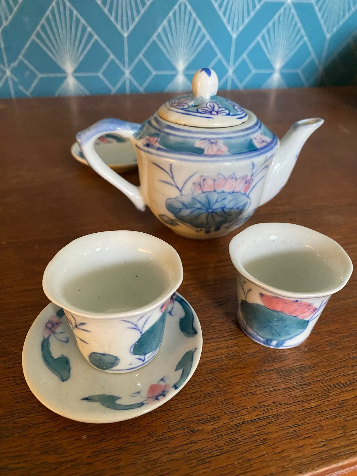 Porcelaine Chinoise, théière, Tasse et Sous-tasse en Porcelaine blanche d'Asie. Antiquités de France