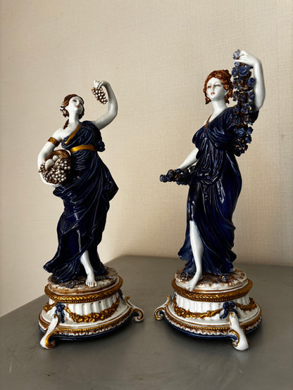 Statuettes allégorique en Porcelaine Capodimonte de Tiche, signées Gallotti Bleu Cobalt et or 33cm