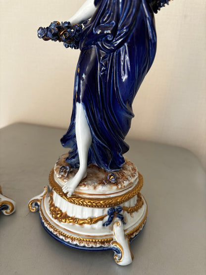 Statuettes allégorique en Porcelaine Capodimonte de Tiche, signées Gallotti Bleu Cobalt et or 33cm