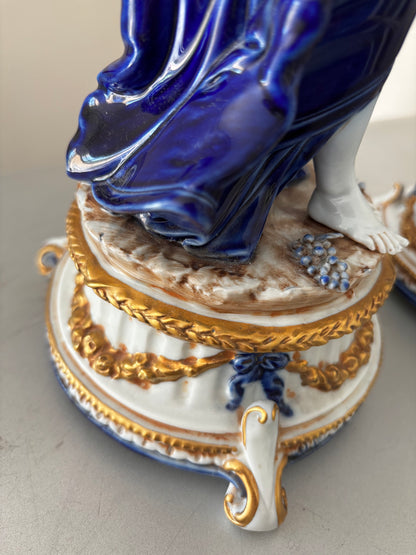 Statuettes allégorique en Porcelaine Capodimonte de Tiche, signées Gallotti Bleu Cobalt et or 33cm