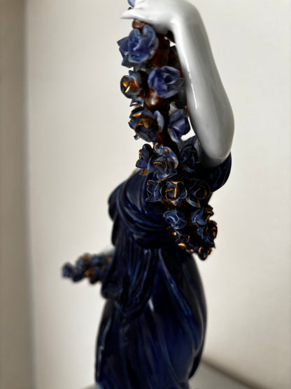 Statuettes allégorique en Porcelaine Capodimonte de Tiche, signées Gallotti Bleu Cobalt et or 33cm