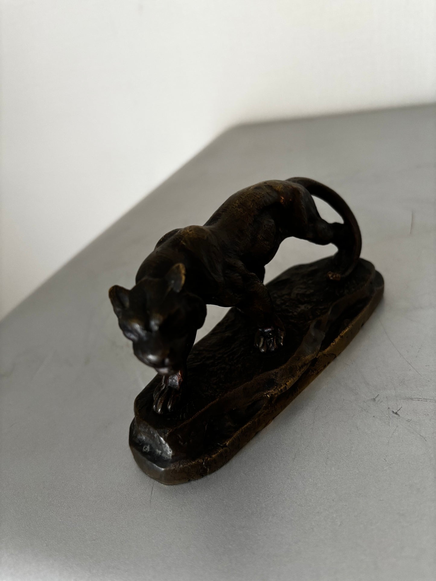 Bronze animalier Art Déco Panthère signée Louis Albert Carvin 1920. Superbe patine brun