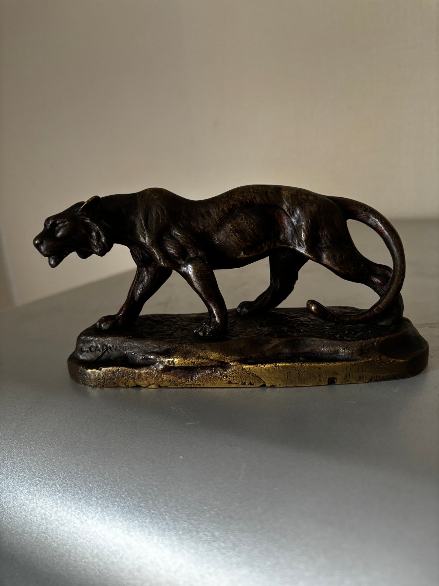 Bronze animalier Art Déco Panthère signée Louis Albert Carvin 1920. Superbe patine brun
