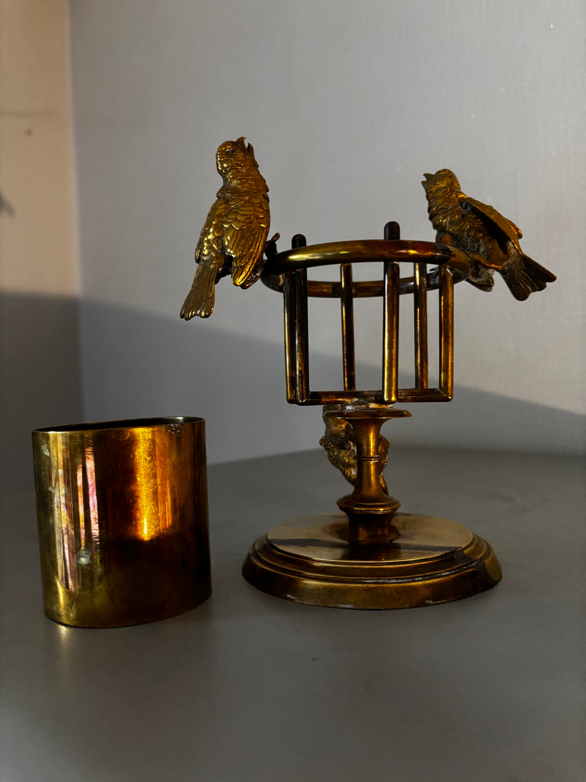 Pyrogène ancien XIXème - Porte Allumettes Laiton et Bronze Ciselé Oiseaux Chanteurs.