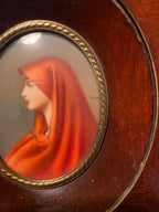 Portrait miniature XIXème – femme au voile rouge, huile, école française, signé-{{shop name}}