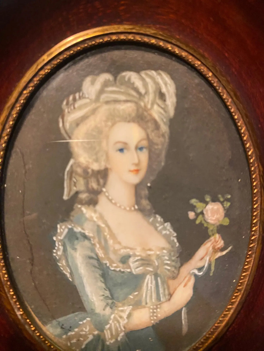 Portrait miniature ancien XIXe, Portrait Marie Antoinette à la gouache sur os, école Française XIXe. Antiquités de France