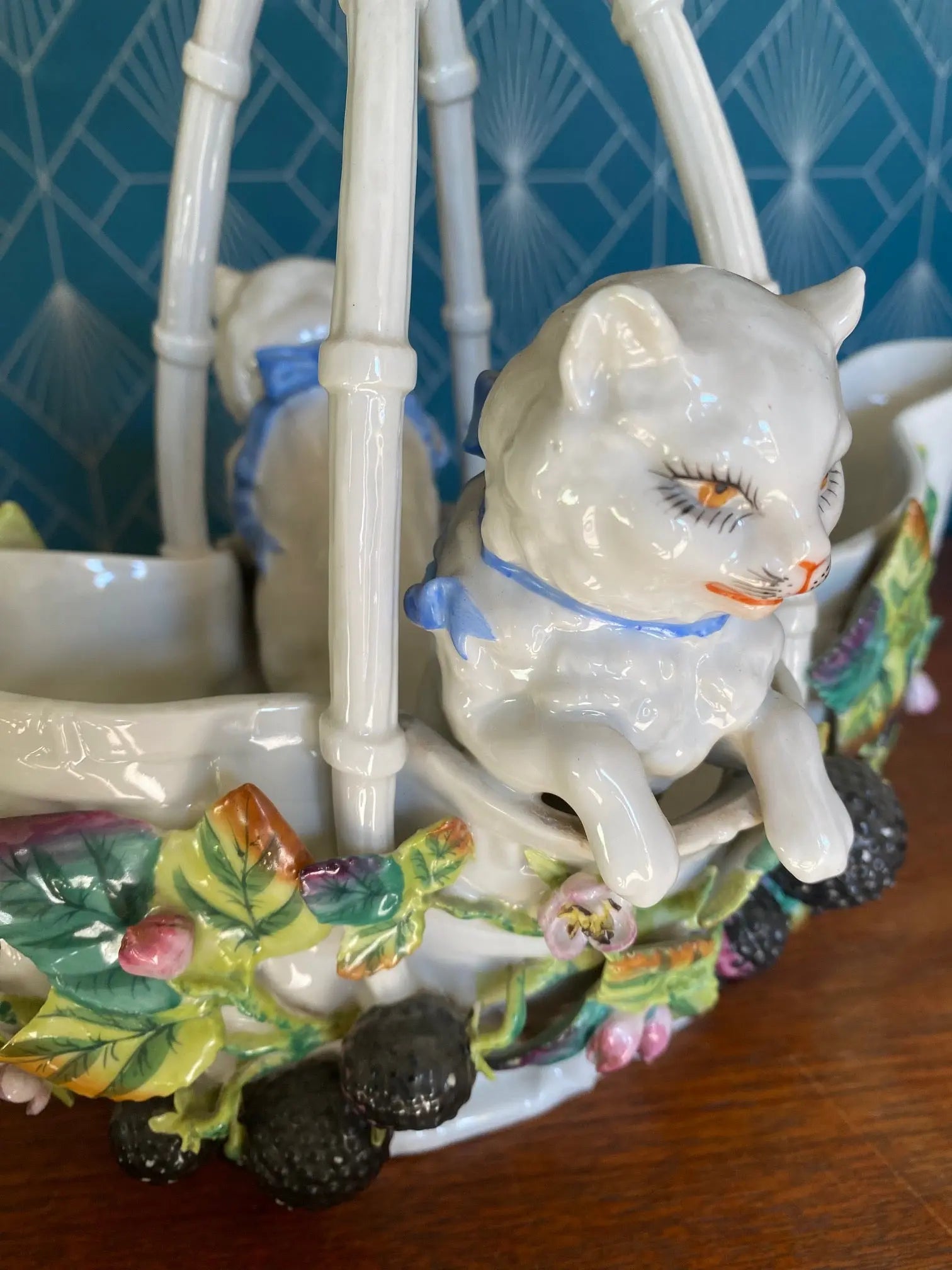 Jardinière ancienne en barbotine, époque XIXème, majolique, Tinelli. rare. Antiquités de France