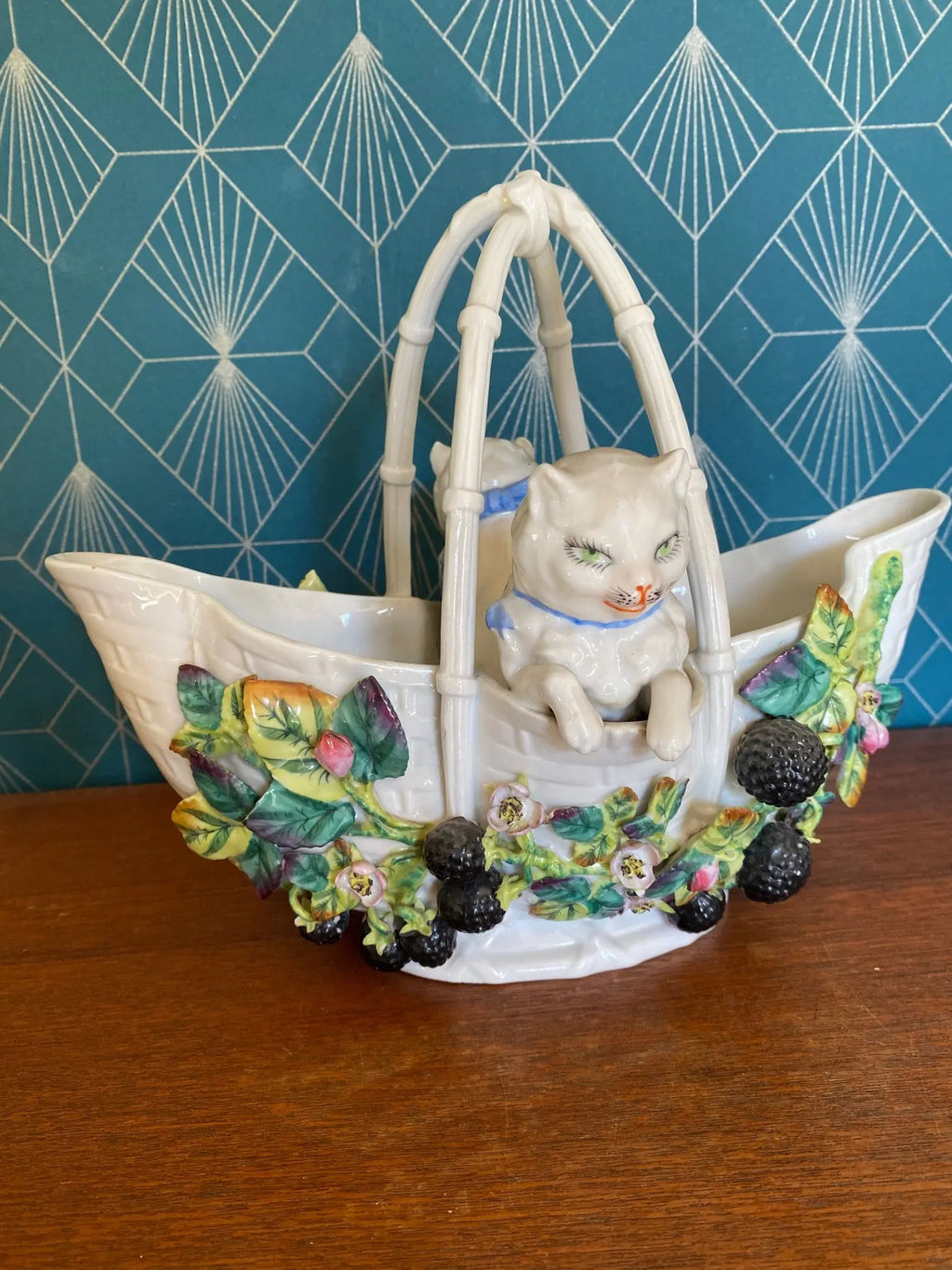 Jardinière ancienne en barbotine, époque XIXème, majolique, Tinelli. rare. Antiquités de France