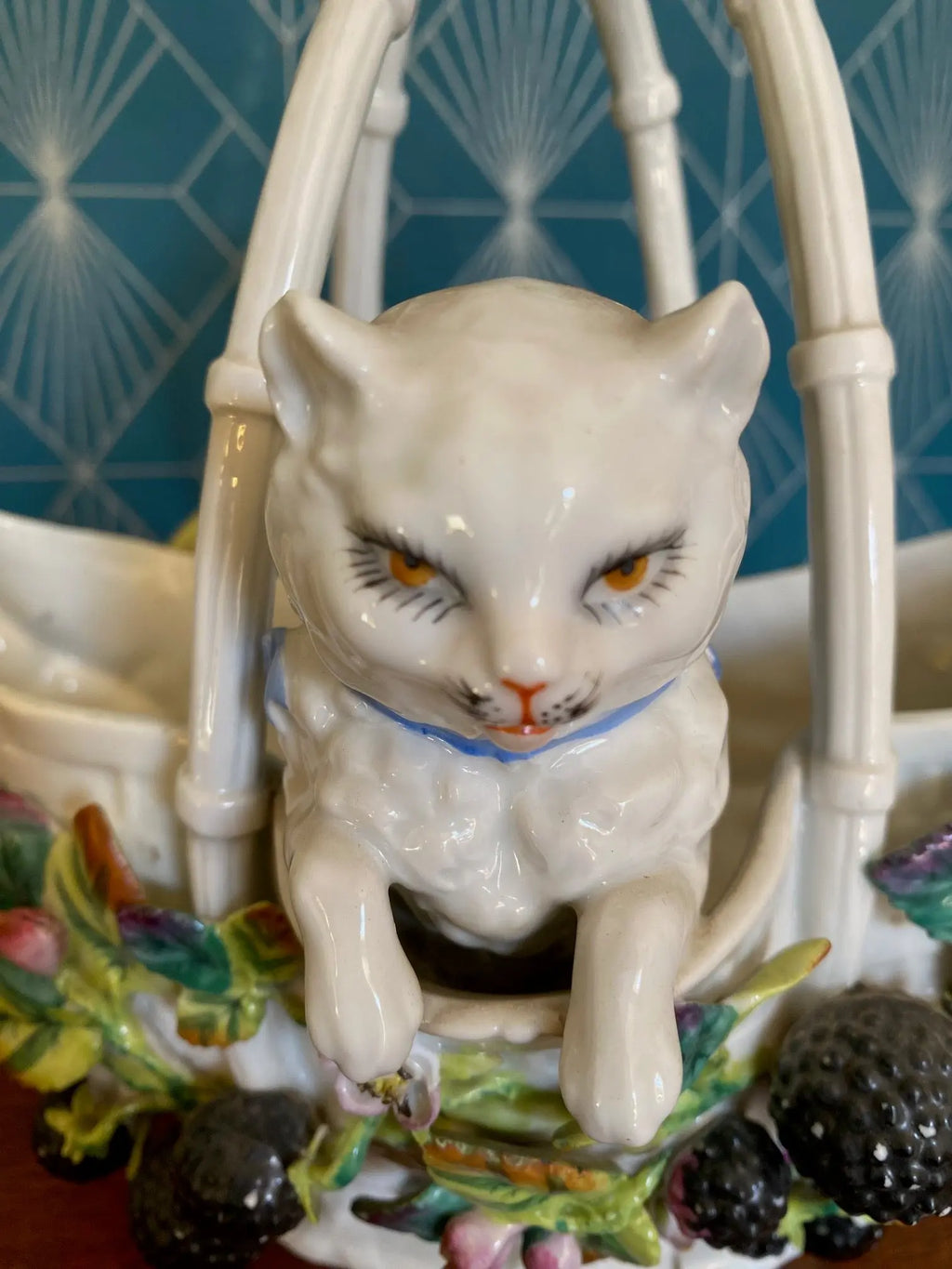 Jardinière ancienne en barbotine, époque XIXème, majolique, Tinelli. rare. Antiquités de France