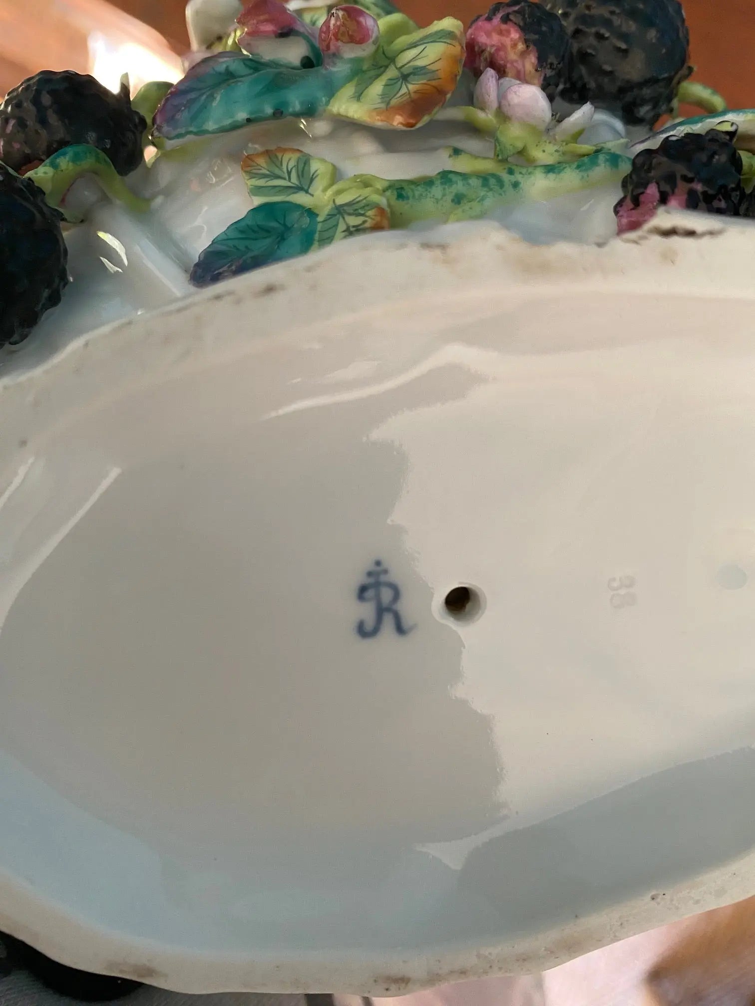 Jardinière ancienne en barbotine, époque XIXème, majolique, Tinelli. rare. Antiquités de France