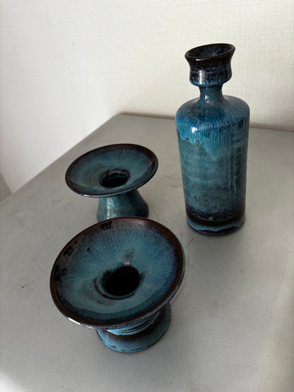 Soliflore et ses 2 Bougeoirs Céramique Scandinave Vintage Émail Turquoise Signé 1960