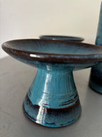 Soliflore et ses 2 Bougeoirs Céramique Scandinave Vintage Émail Turquoise Signé 1960