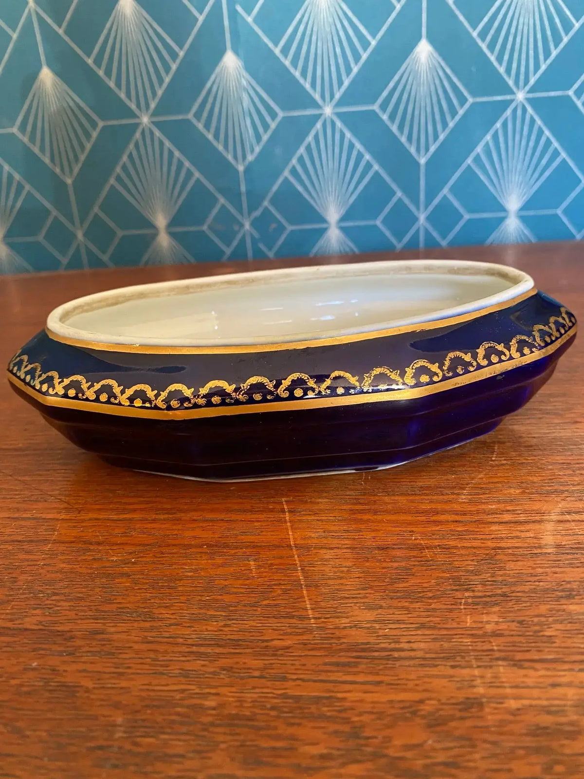 Bonbonnière Camille Tharaud Limoges – porcelaine bleue, camée chérubins, rare 17-{{shop name}}
