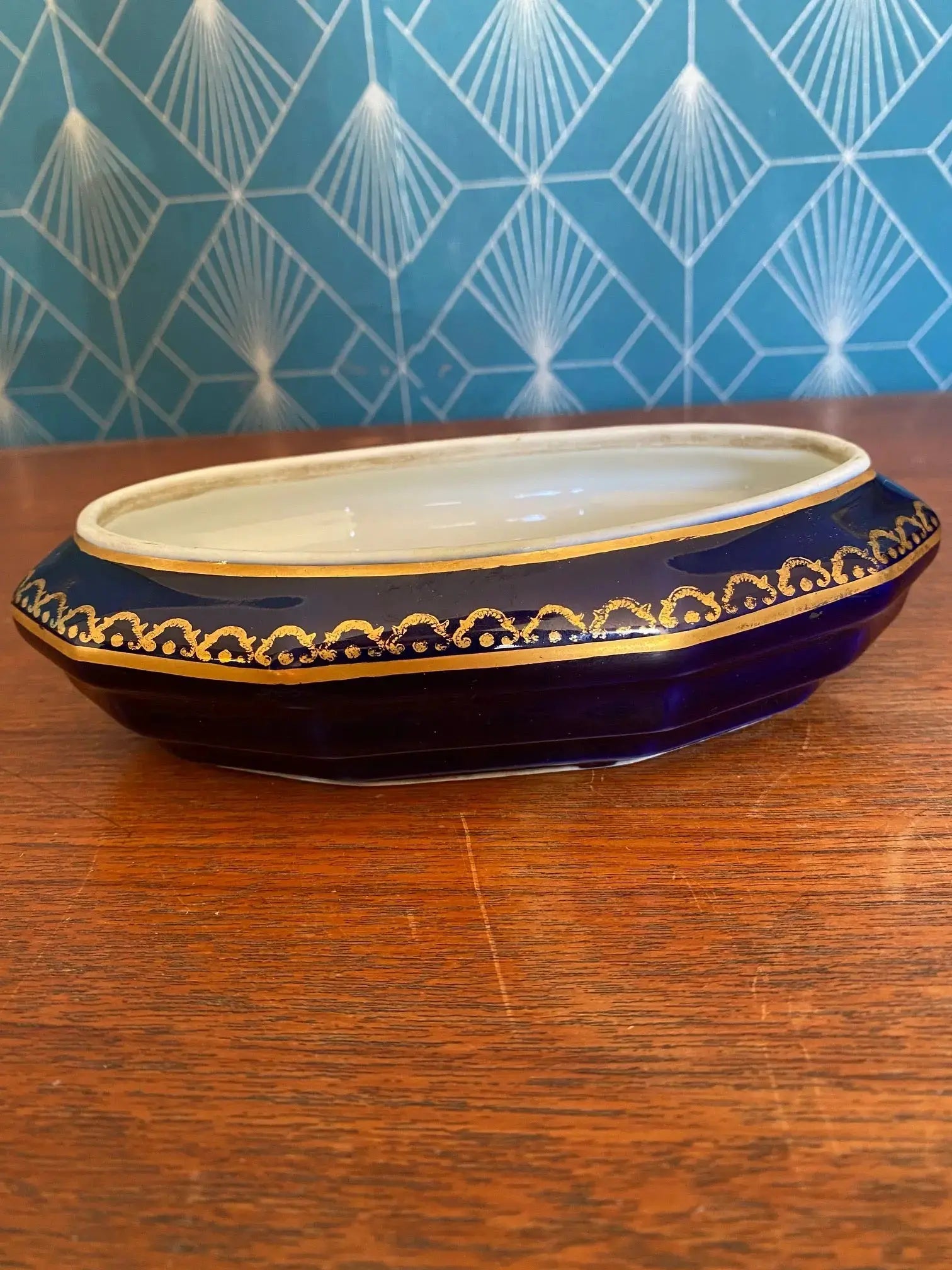 Bonbonnière Camille Tharaud Limoges – porcelaine bleue, camée chérubins, rare 17-{{shop name}}