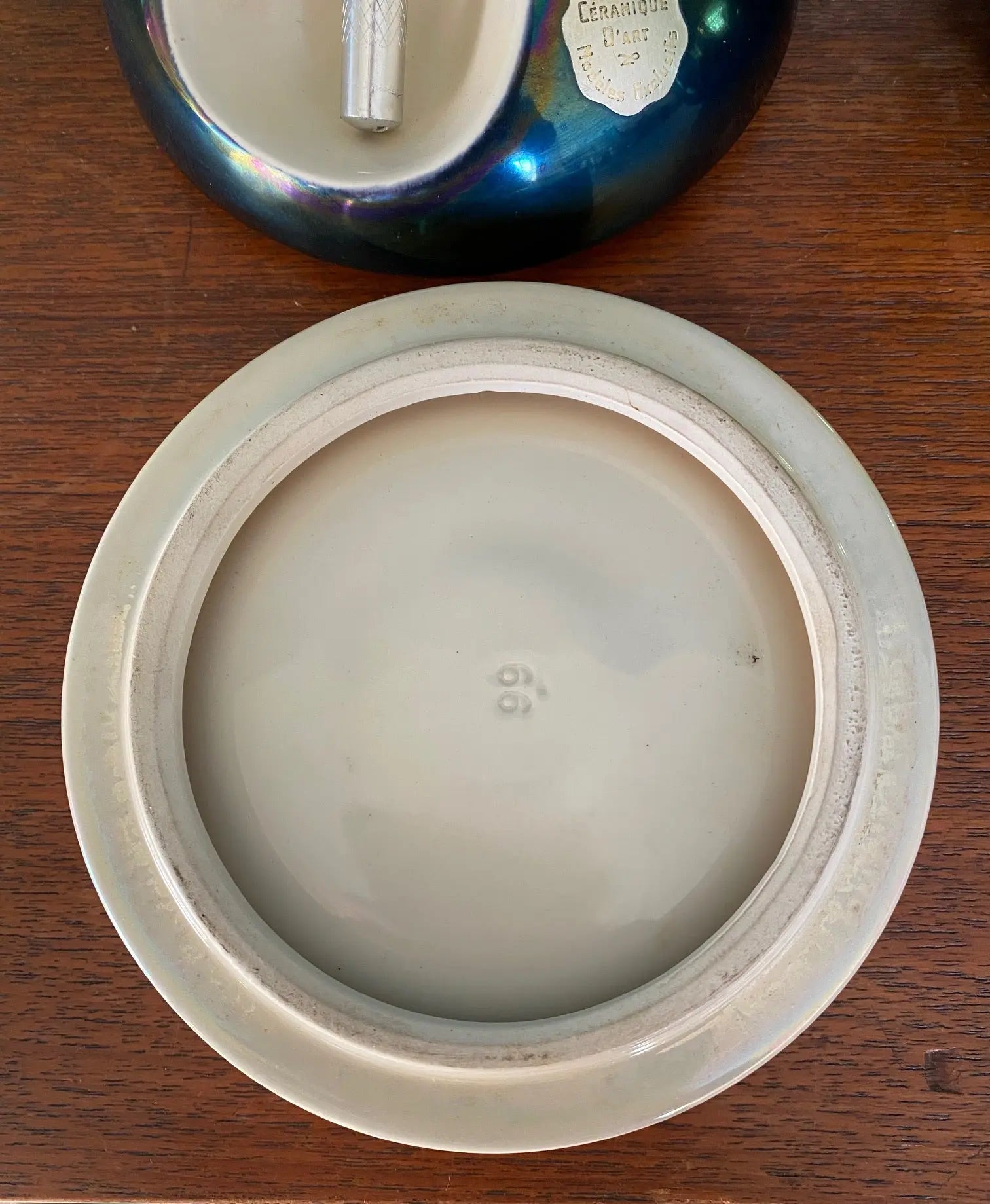 Céramique Française vintage, reflets métalliques irisés. 2 nécessaires de fumeurs, numérotées. Antiquités de France