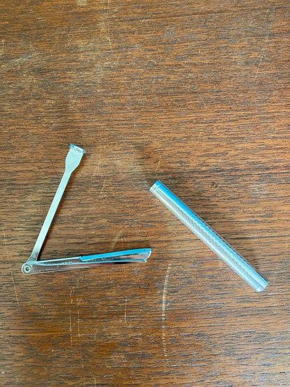 Céramique Française vintage, reflets métalliques irisés. 2 nécessaires de fumeurs, numérotées. Antiquités de France