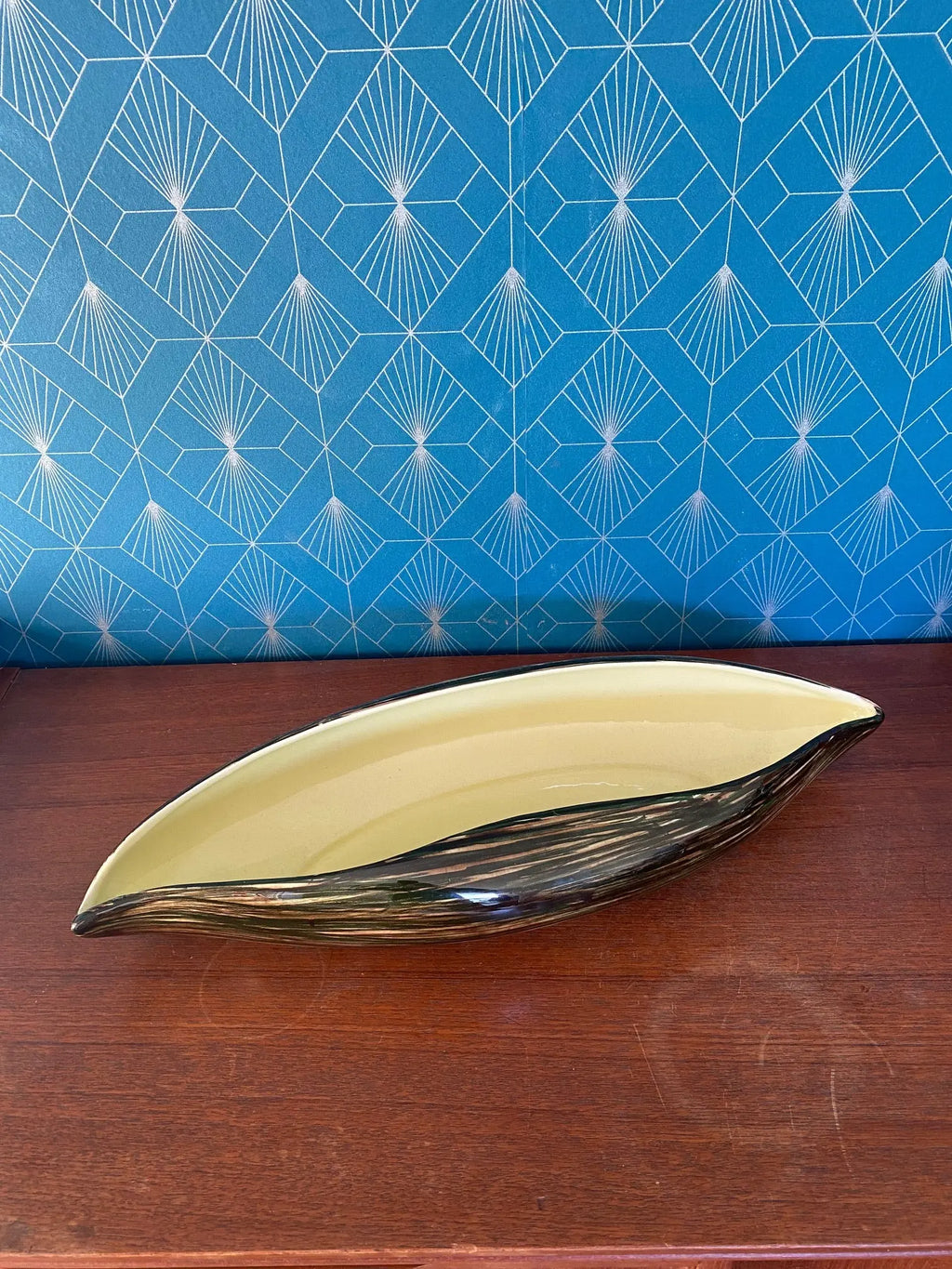 Grande coupe vintage St Clément, centre de table, forme Pirogue 51 cm, 1950/1960 Antiquités de France
