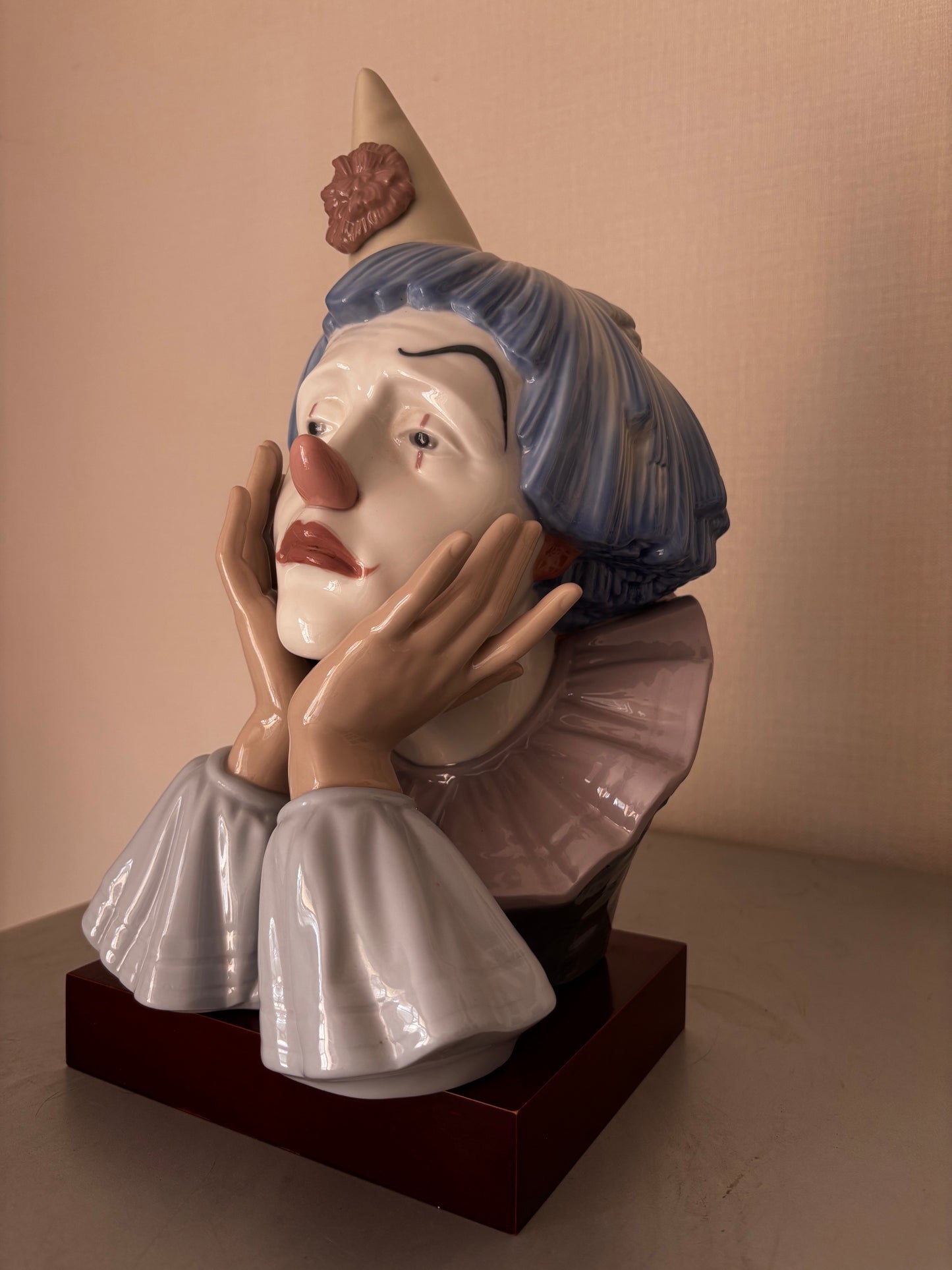 Bustes de Clowns Tristes en Porcelaine Lladró par José Puche (31 cm & 27 cm) – Pièces Vintage.