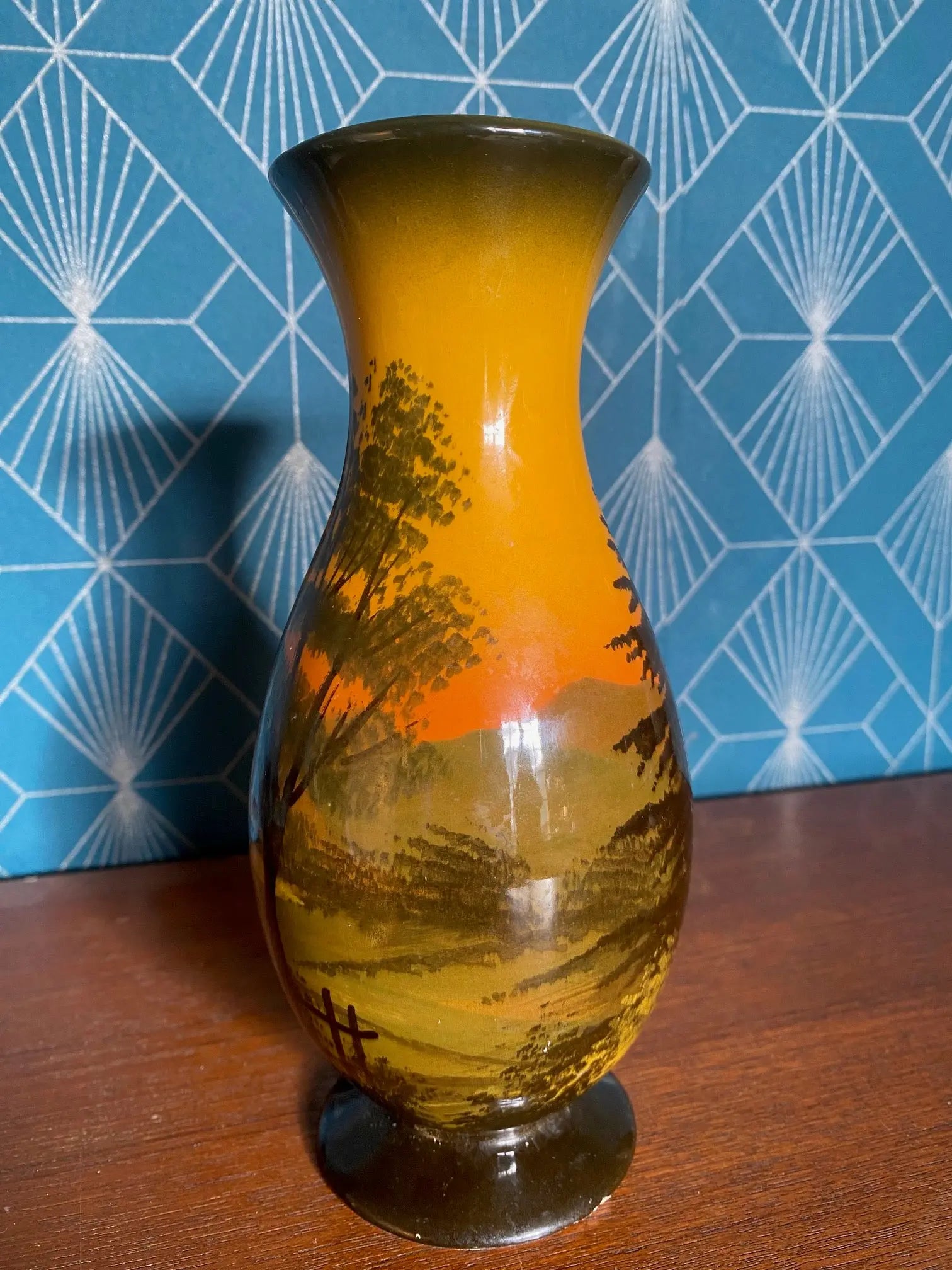 Vase en céramique émaillée, signé, numéroté, milieu XXème, Majolika. Antiquités de France