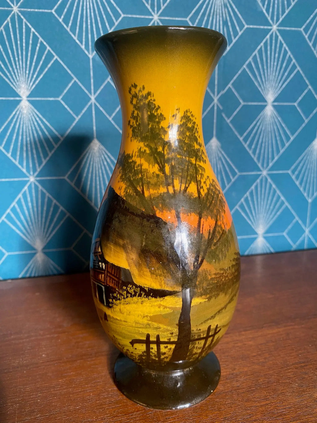 Vase en céramique émaillée, signé, numéroté, milieu XXème, Majolika. Antiquités de France