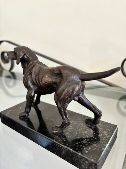 Duo de Sculptures en Bronze Animalier Art Déco – Chiens de Chasse (En Alerte & À l'Arrêt)