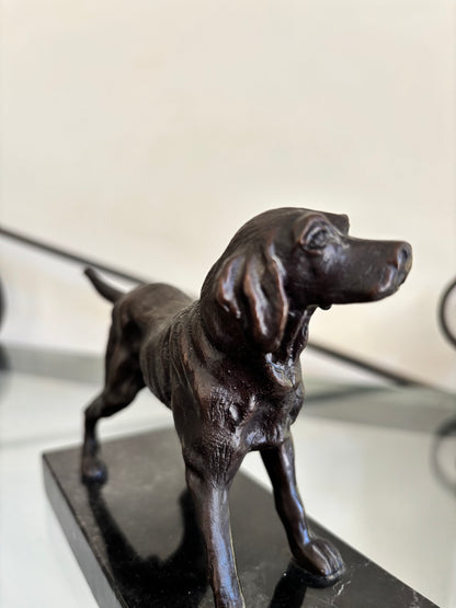 Sculpture en Bronze Animalier Art Déco – Chien de Chasse en Alerte (H 12 cm)