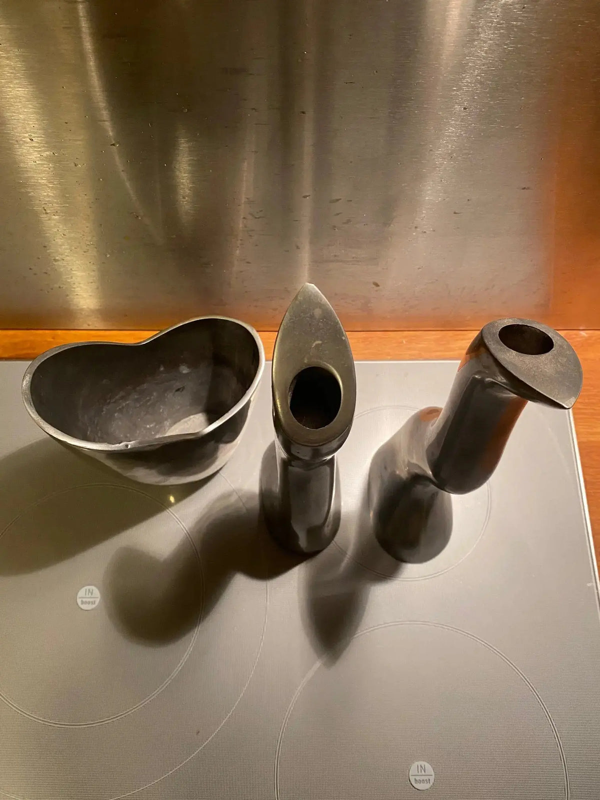 Vase design, bougeoirs design, Anna Efverlund, bel ensemble des années 80. Antiquités de France