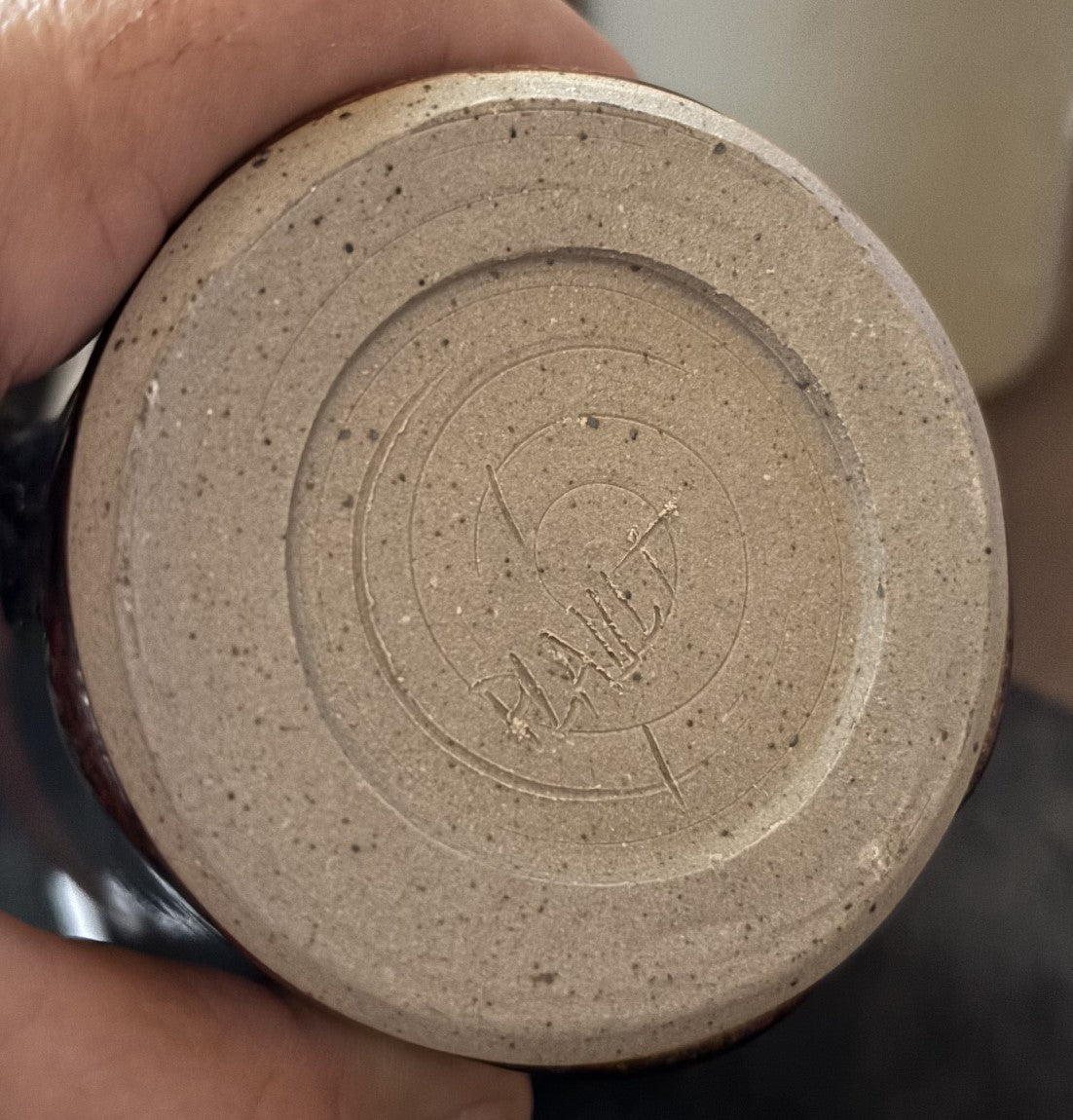Mugs d'Art en Grès Émaillé – Anses Sculptées Grenouille & Raton Laveur – Pièces Uniques Véronique Plault