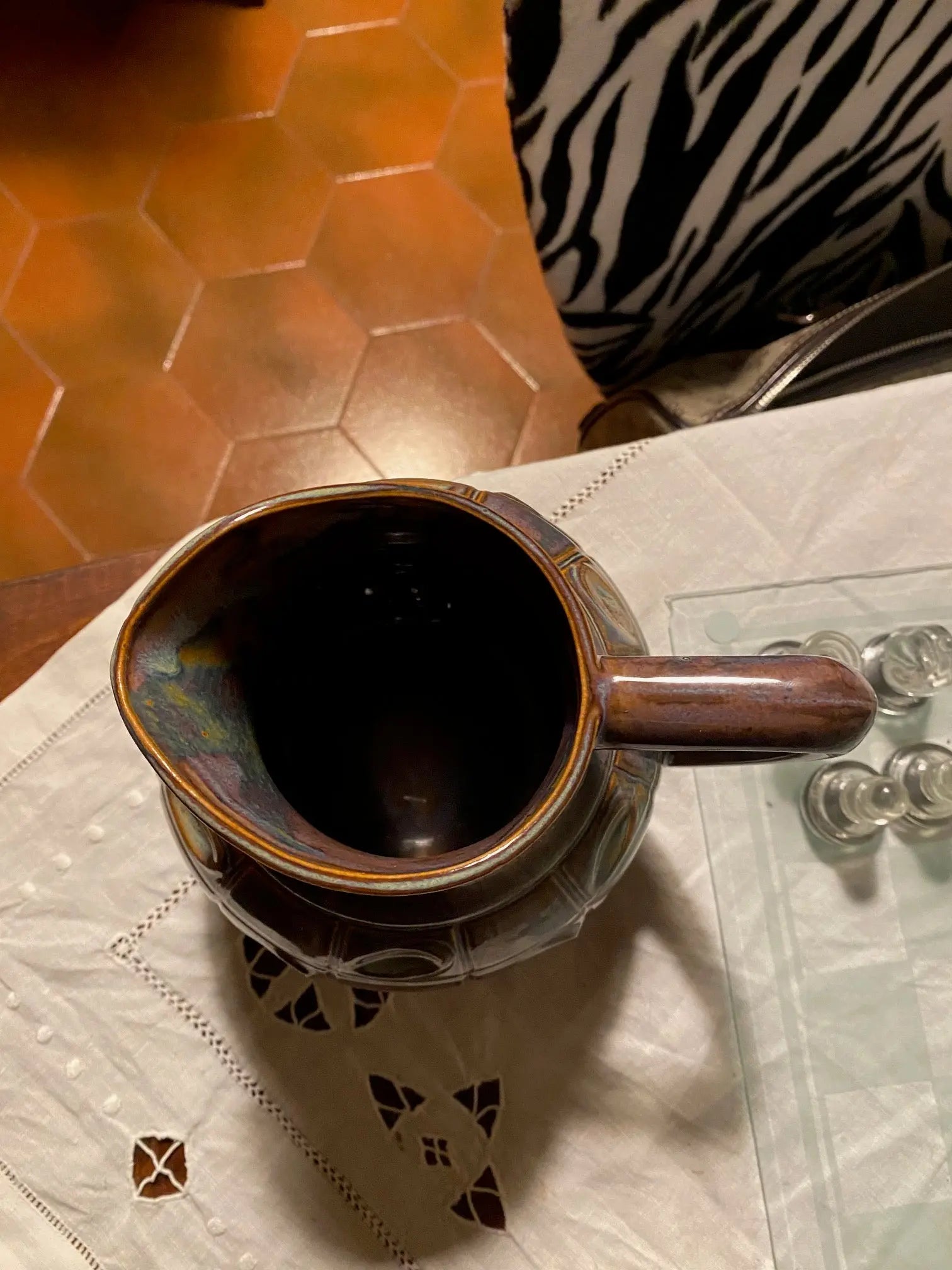 Pichet signé Denbac vintage, signé, numéroté, époque art nouveau. Antiquités de France