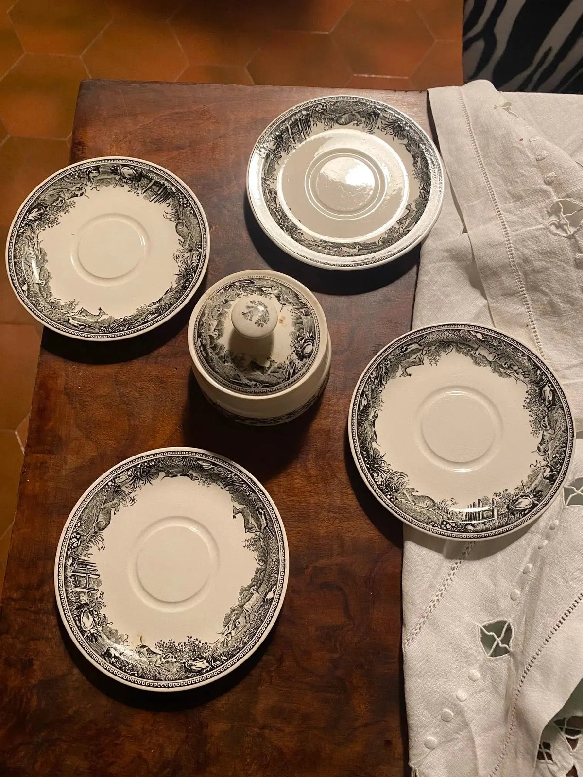 VILLEROY ET BOCH, sous tasses, SUCRIER à couvert, collection Artemis, début XXe. Antiquités de France