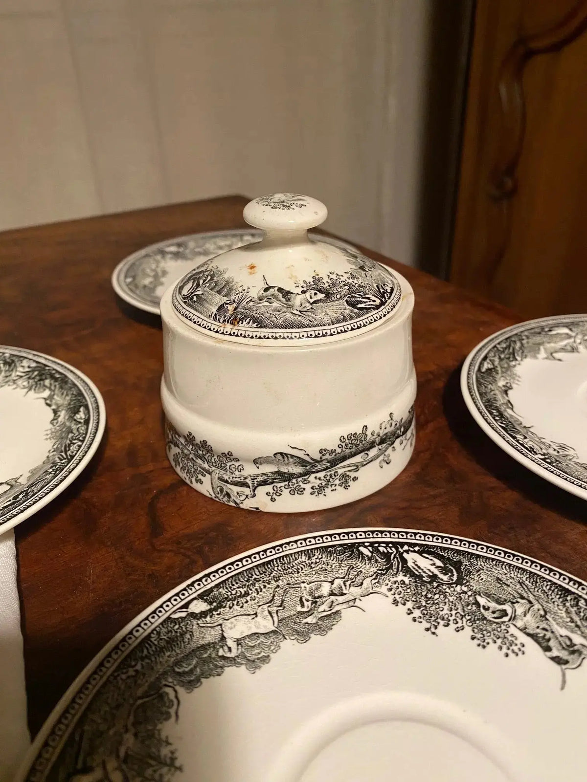 VILLEROY ET BOCH, sous tasses, SUCRIER à couvert, collection Artemis, début XXe. Antiquités de France
