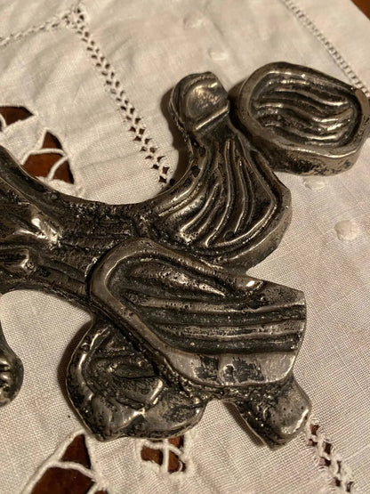 Sculpture animalière en bronze, bas-relief, chien en bronze , patine argenté. Antiquités de France