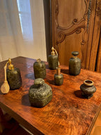 Flacon ancien signé, Ensemble salle de bain, Marcel Franck, verre craquelé. 7 pièces. Antiquités de France