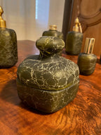 Flacon ancien signé, Ensemble salle de bain, Marcel Franck, verre craquelé. 7 pièces. Antiquités de France
