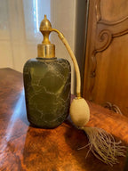 Flacon ancien signé, Ensemble salle de bain, Marcel Franck, verre craquelé. 7 pièces. Antiquités de France