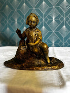Statuette en Bronze. Jeune garçon Sur Un Rocher - Sculpture Art du XIXe Siècle Antique 12cm