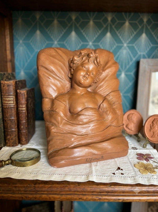 Terre Cuite signée Delicado L'Eveil. Sculpture Ancienne Statuette Enfant époque Art Nouveau