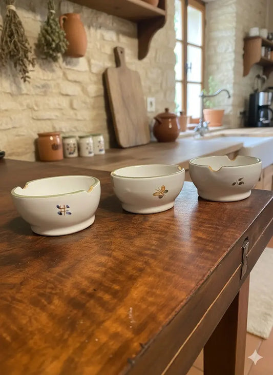 Lot 3 ramequins ou cendriers en faïence de Moustiers XIXème, faits main-{{shop name}}